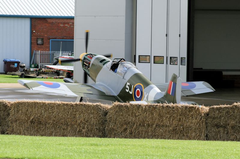 http://www.flankers-site.co.uk/misc_pics/mustang replica sywell_01.jpg